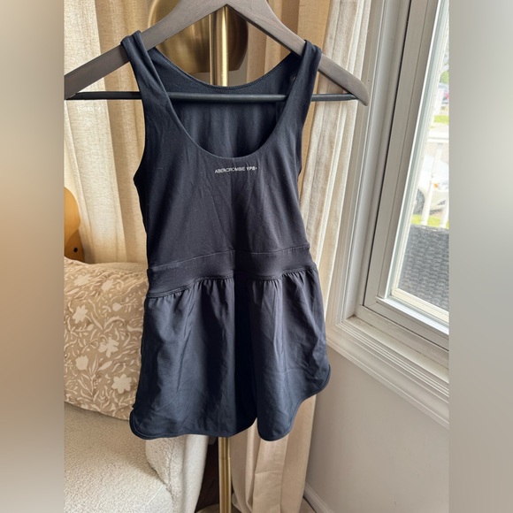 YPB Abercrombie Kids Black Sleeveless Romper | 11 / 12 - Picture 3 of 5